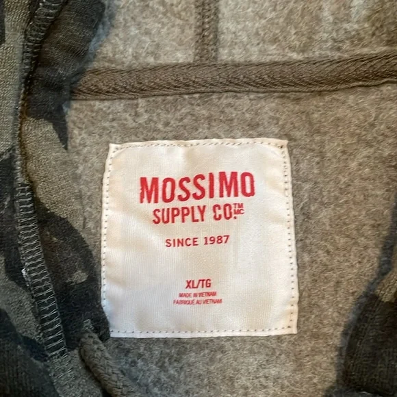 Mossimo XL Olive Green and Black Patterned Zip Up Sweatshirt (New with Tags) - Picture 2 of 7